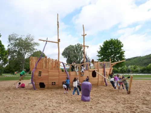 Neues Piratenschiff am Erlabrunner Badesee by Christina Hössel 2