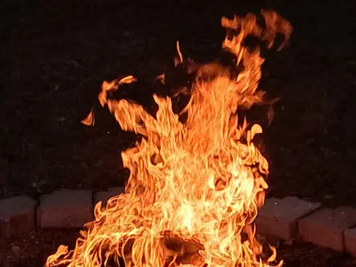 Foto Stephan Kneitz Gemütliches Lagerfeuer am Bistro