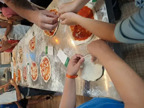 Feri Pizza2 Sofia Eck