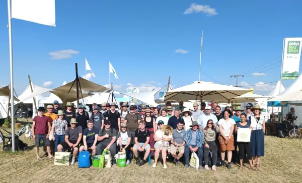 Gruppenbild Busfahrt Öko Feldtage 2023 by Öko Modellregion stadt land wü