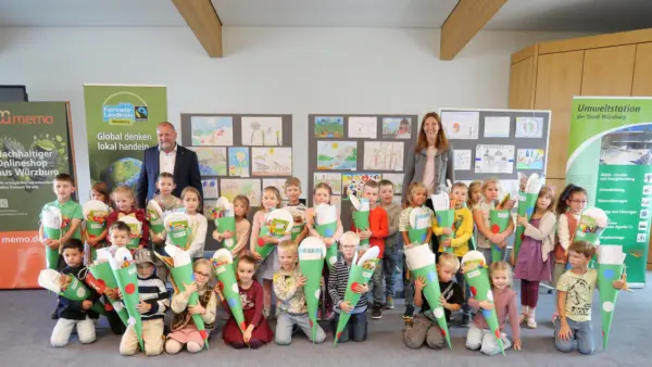 Preisverleihung Malwettbewerb faire Schultüte 2025 by Christian Schuster 1